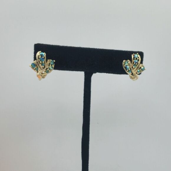 Vintage gold Teal Longcraft screw back earrings - Picture 2 of 7